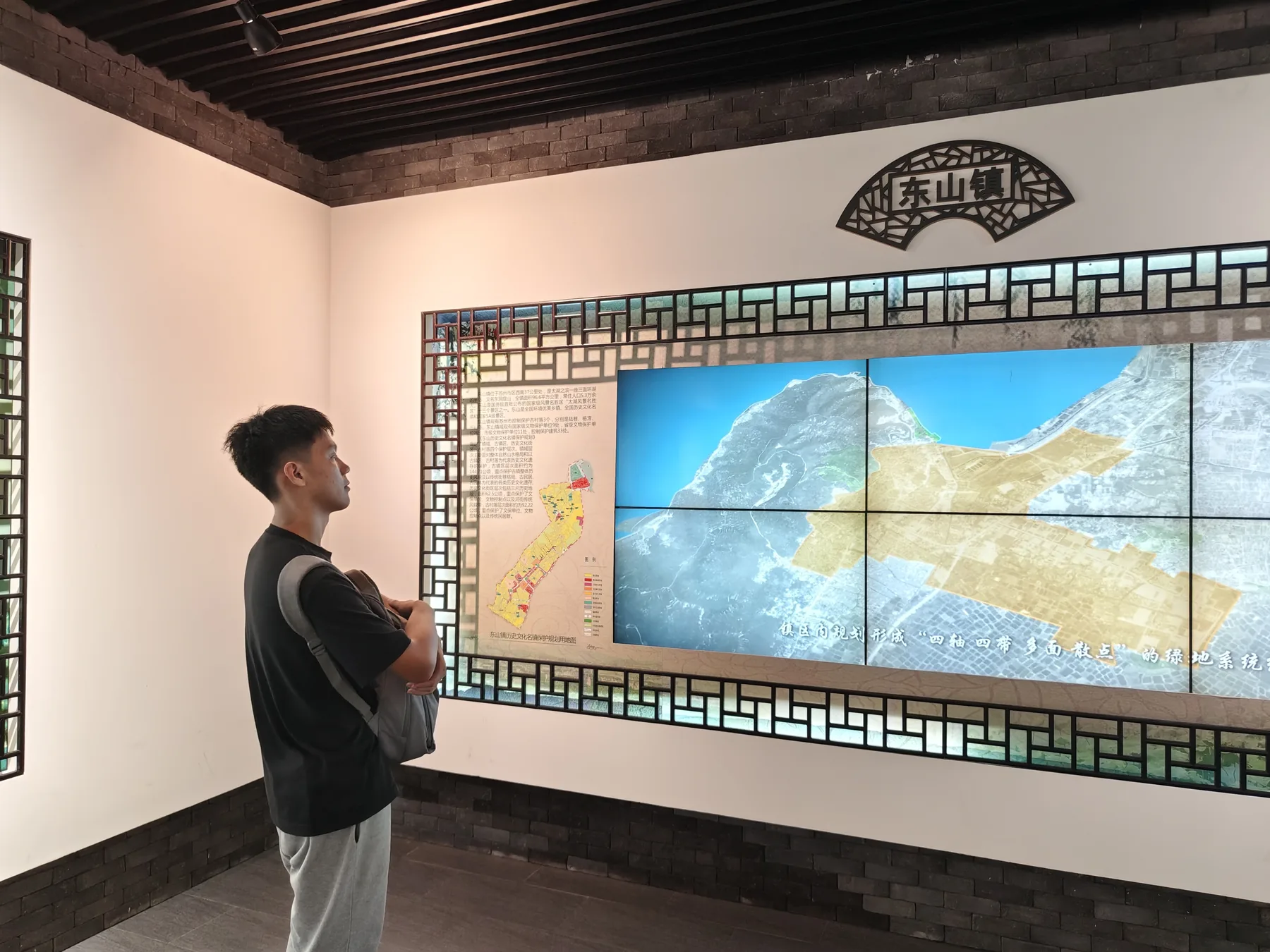 苏州苏州大运河遗产展示馆,数字展陈把河道、遗产点与城市发展放进同一幅图景。